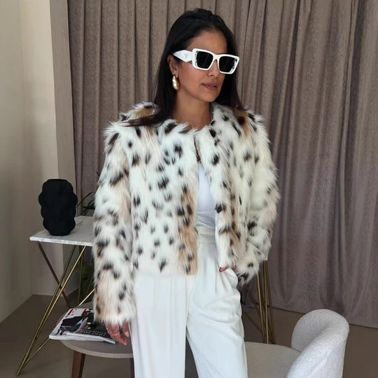 Damen Kurzfelljacke aus Kunstfell mit Leoprint und kastiger Silhouette Nord Taschen