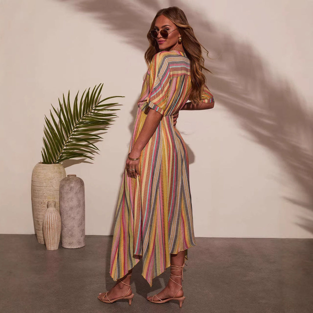 Damen Maxikleid mit tiefem V-Ausschnitt und schwingendem Rock