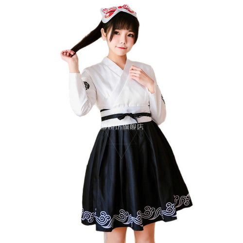 Damen Kleid im eleganten Kimono-Stil mit kontrastierenden Akzenten Nord Taschen