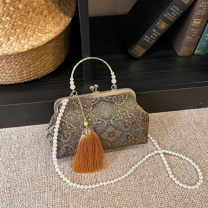 Damen elegante Clutch-Tasche mit kunstvollen Verzierungen Nord Taschen