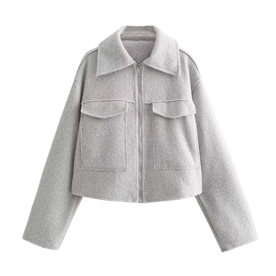 Damen Boxy-Cropped-Jacke aus Bouclé‑Wollmix mit Hemdkragen und aufgesetzten Pattentaschen Nord Taschen