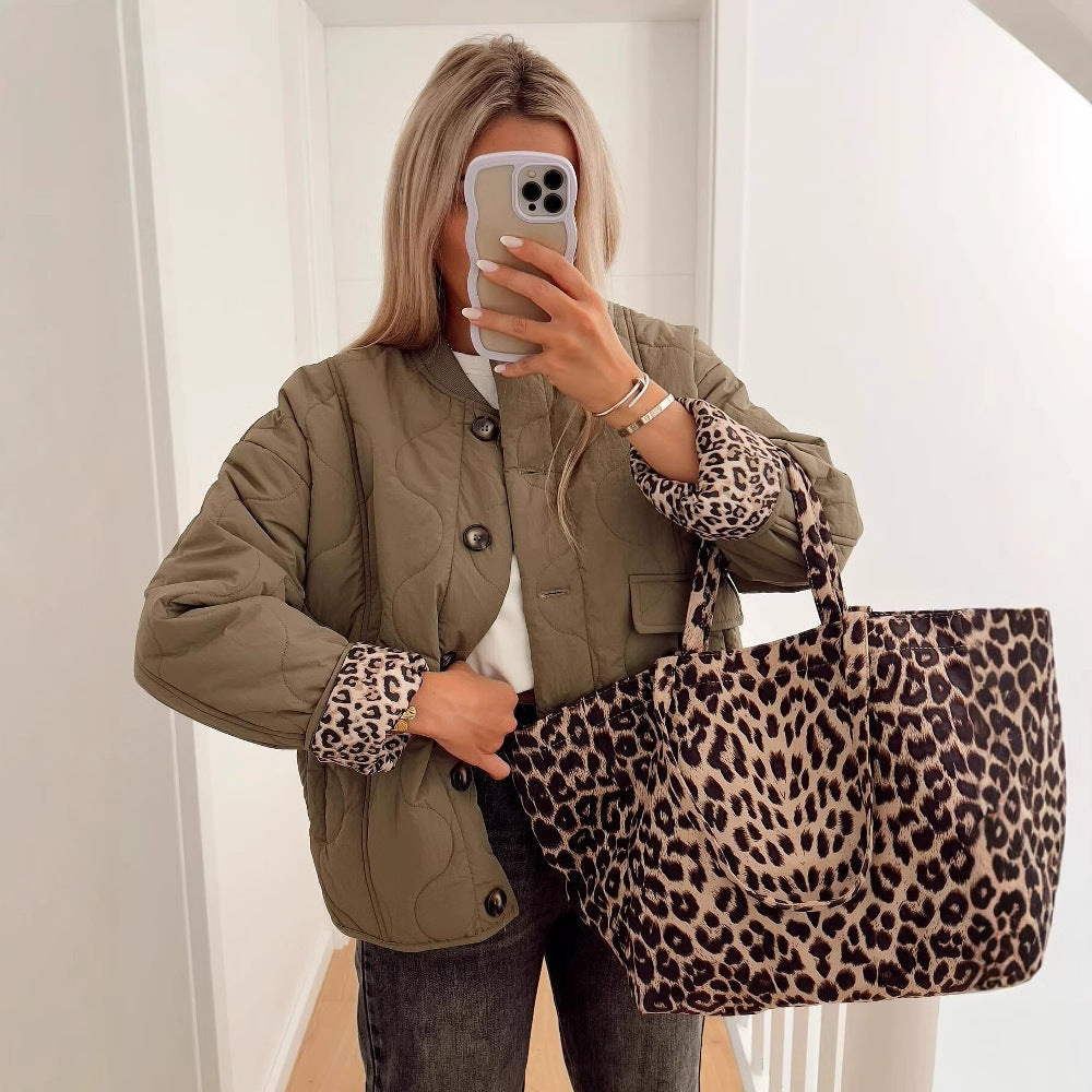 Damen Gepolsterte Steppjacke im Boxy‑Schnitt mit Rundhalsausschnitt und aufgesetzten Taschen Nord Taschen