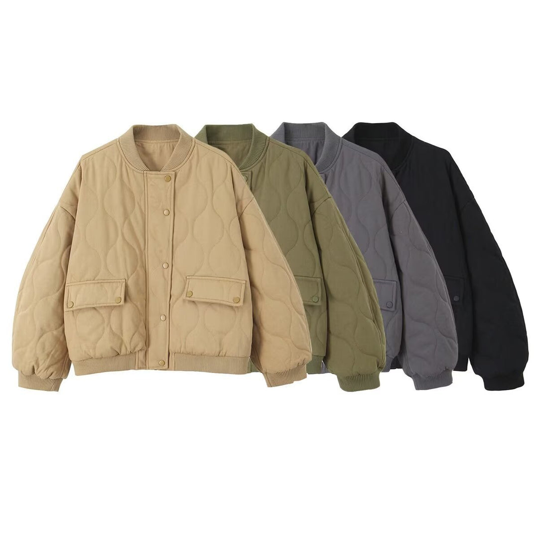 Damen 80+ gesteppte Oversize‑Blousonjacke mit Rundkragen und Druckknopf Nord Taschen