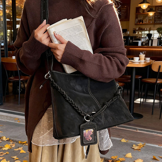 Damen Beuteltasche mit geflochtenem Detail und elegantem Kettenanhänger Nord Taschen