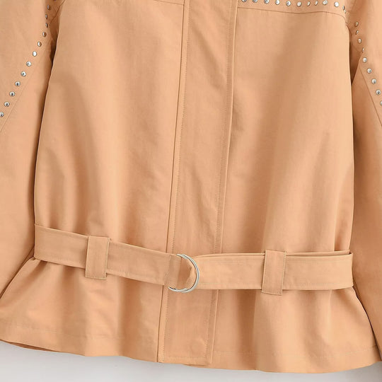 Damen Kurzjacke mit Nietenbesatz, Stehkragen und Taillengürtel Nord Taschen