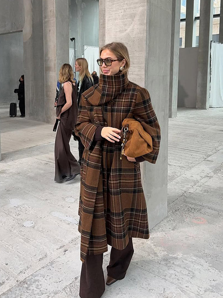 Damen Langmantel im Karo-Look aus Wollmix mit überlangem Stehkragen und Glockenärmeln Nord Taschen