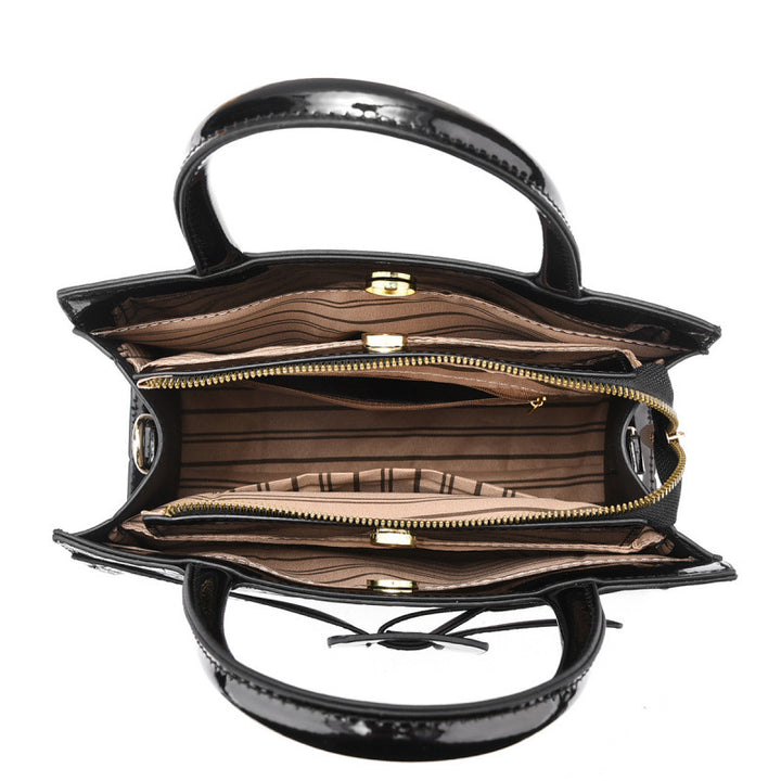 Damen Handtasche mit markanter Krokodilprägung und schickem Verschluss Nord Taschen