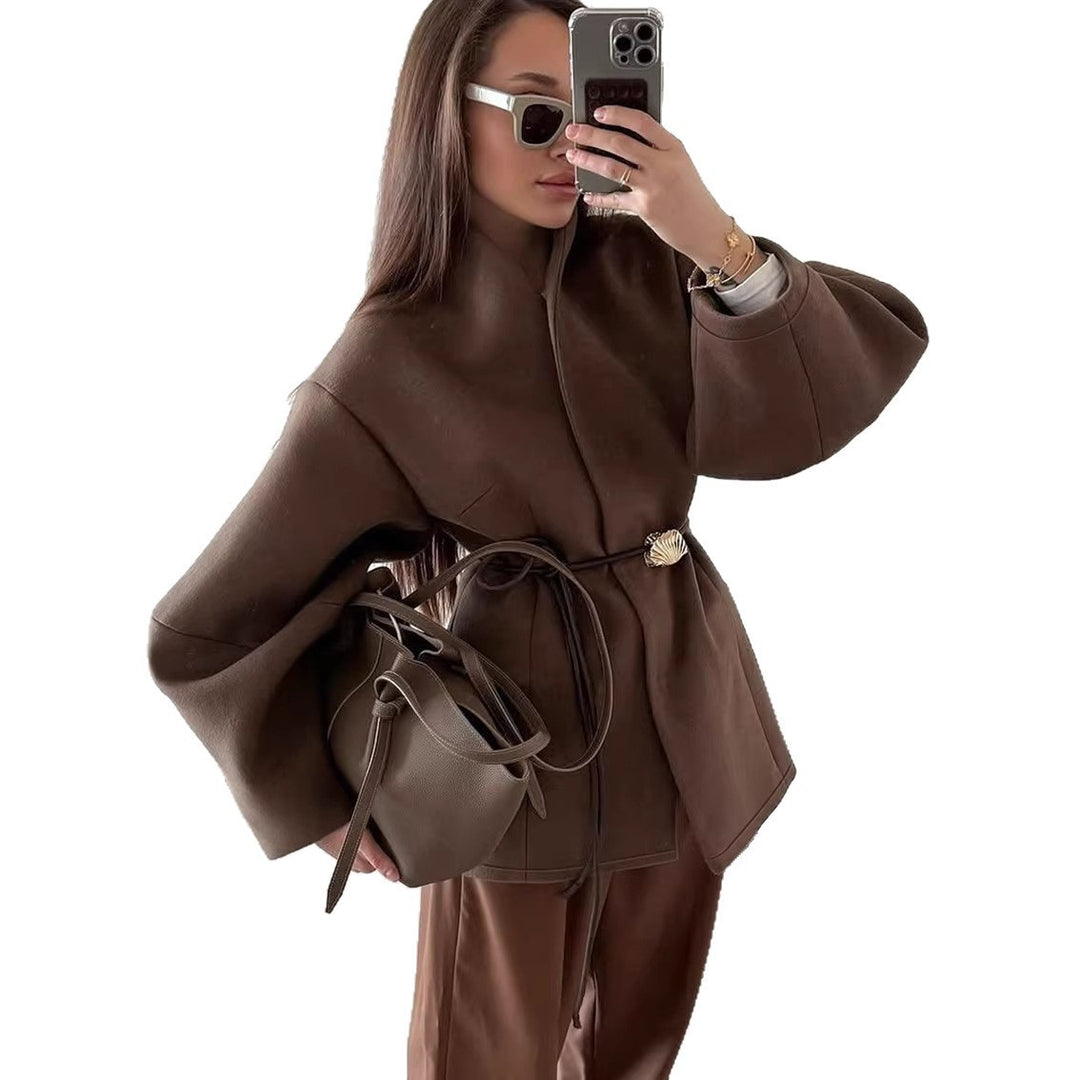 Damen Taillierter Wickelmortelmantel mit schmalem Ledergürtel und Muschelschnalle Nord Taschen