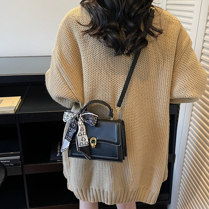 Damen elegante Handtasche mit modischem Halsschalsdetail Nord Taschen