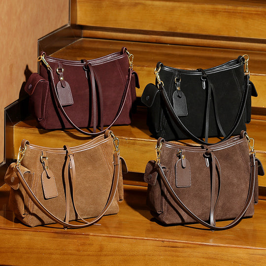 Damen Schultertasche aus feinem Wildleder mit praktischen Außentaschen Nord Taschen