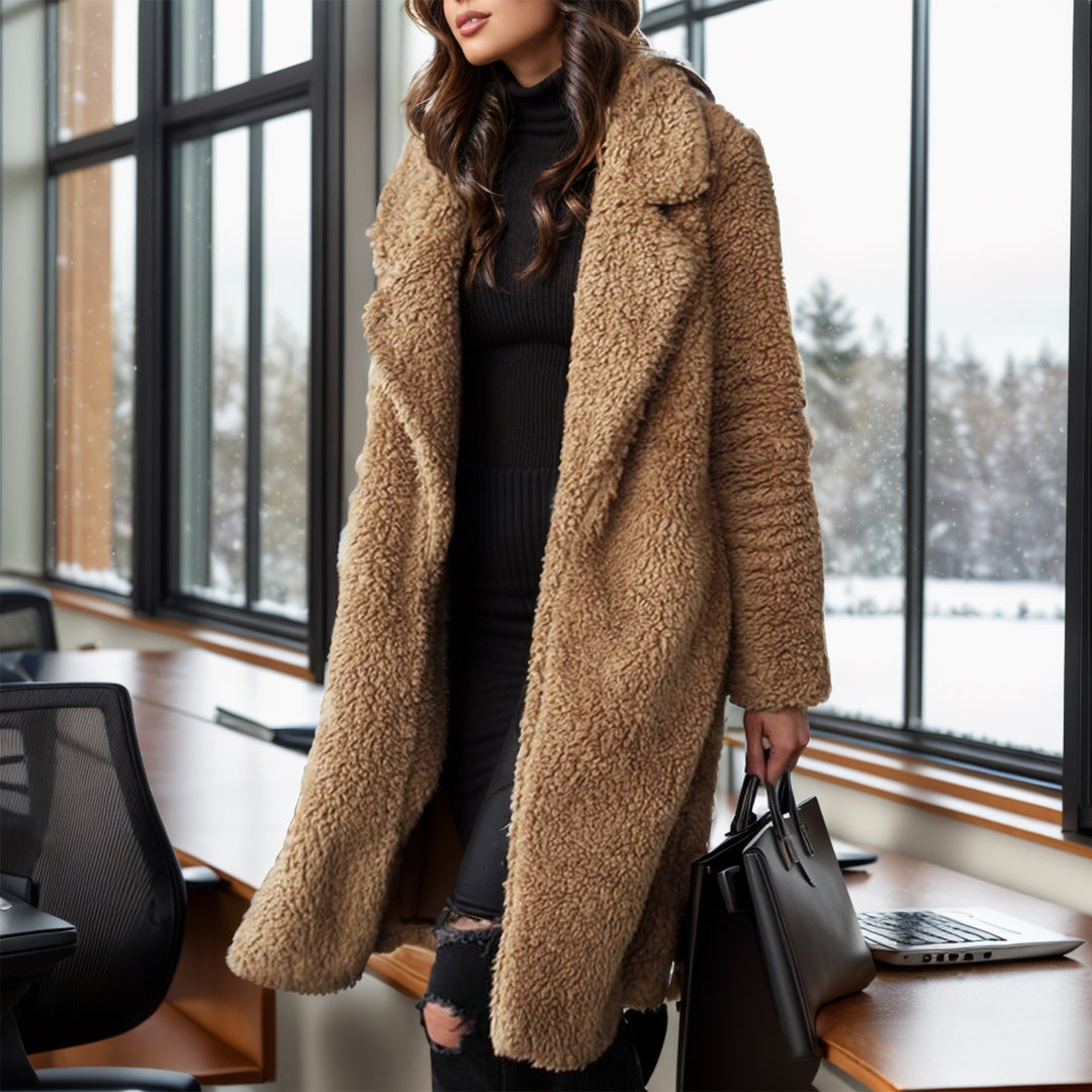Damen Langer Teddy-Mantel aus Kunstfell mit Oversize-Schnitt und Schalkragen Nord Taschen