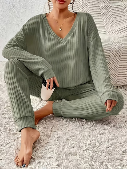 Damen Komfortables Rippstrick-Loungewear-Set mit V-Ausschnitt und Joggerhose Nord Taschen