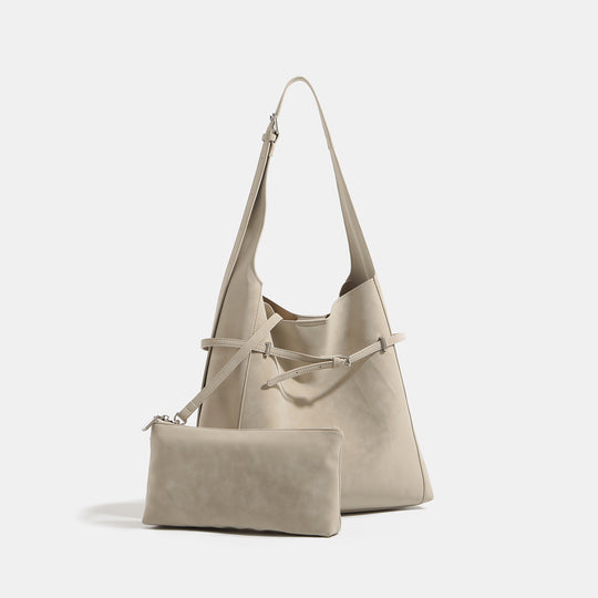 Damen Hobo-Tasche aus hochwertigem, geschmeidigem Kunstleder mit dekorativer Zugbandverzierung Nord Taschen
