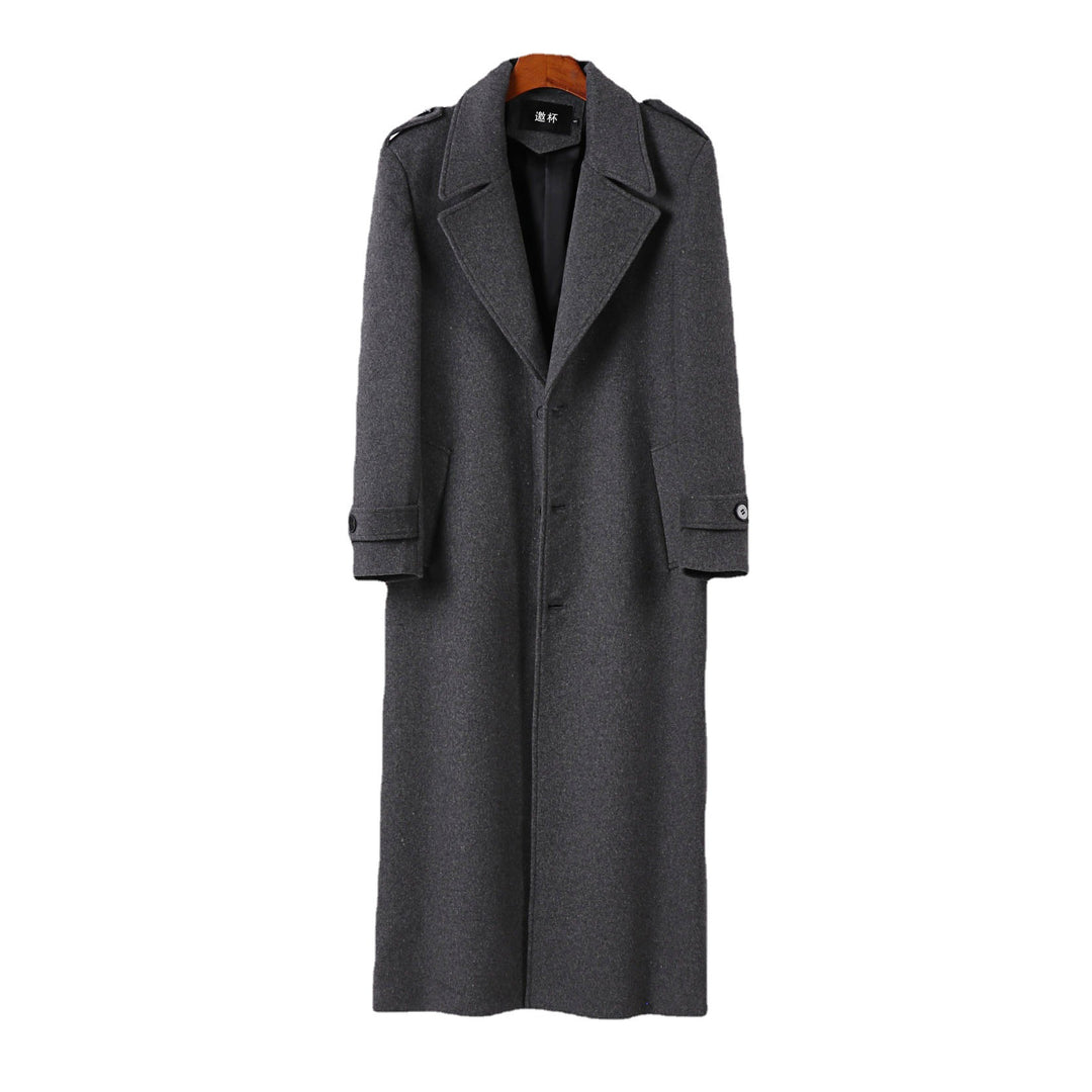 Herren Bodenlanger Einreihiger Wollmix-Mantel mit markantem Revers und Schulterriegel Nord Taschen