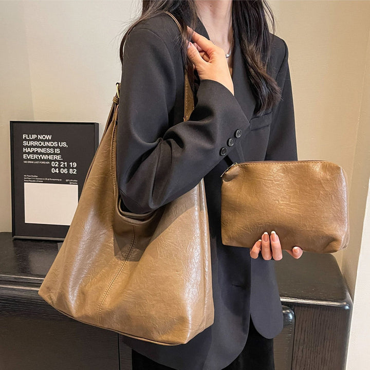 Damen Hobo-Tasche mit praktischen Innenfächern und abnehmbarem Kosmetiktäschchen Nord Taschen