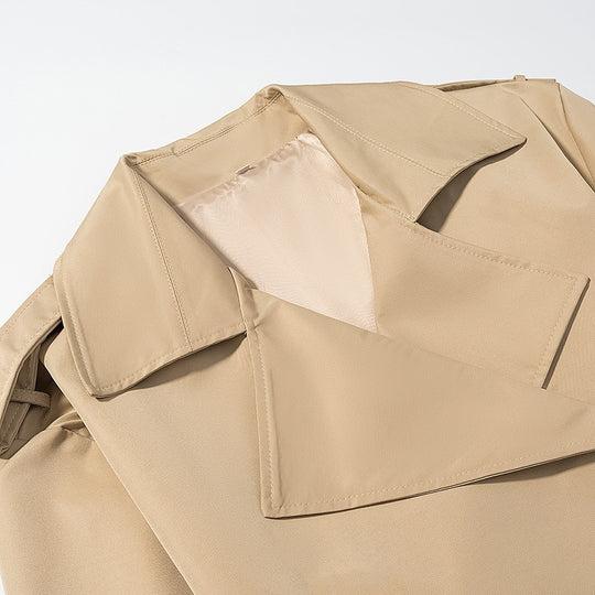 Damen Taillierter kurzer Trenchcoat mit Bindegürtel und Epauletten Nord Taschen