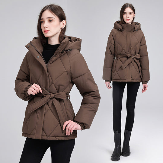 Damen nan luxuriöse kurze Pufferjacke mit integriertem Windschutzkragen und Taillengürtel Nord Taschen