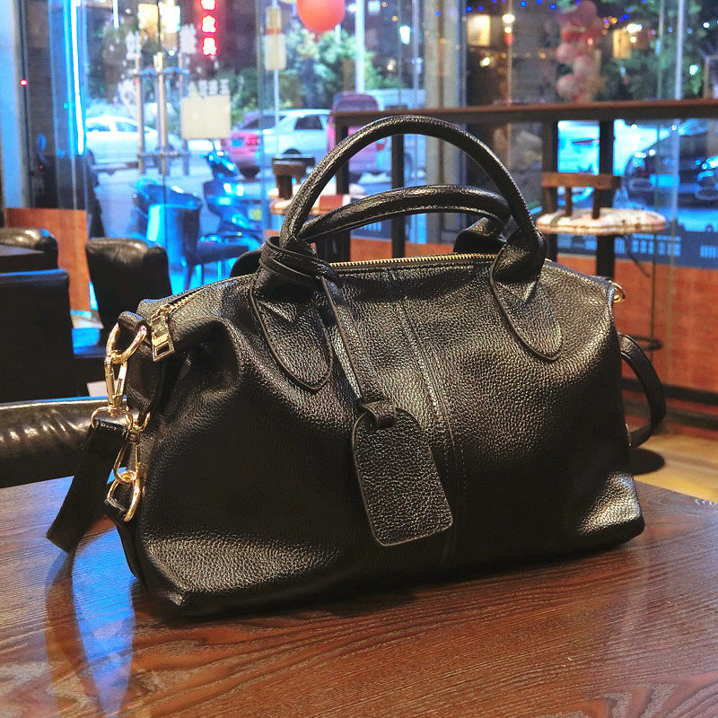 Damen Handtasche mit elegantem, strukturiertem Design und abnehmbarem Schulterriemen Nord Taschen