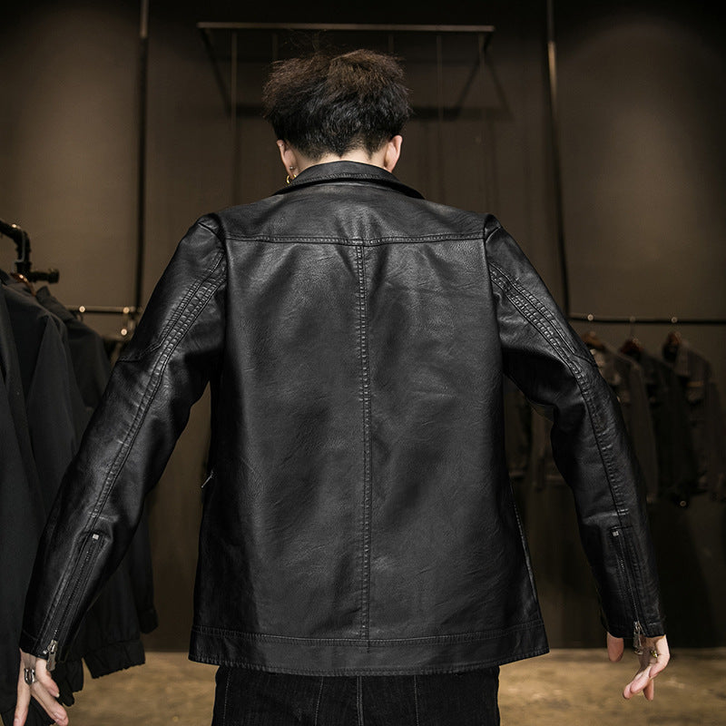 Herren Minimalistisches Lederoptik-Zip-Blouson mit ergonomischen Nahtlinien und Hemdkragen Nord Taschen