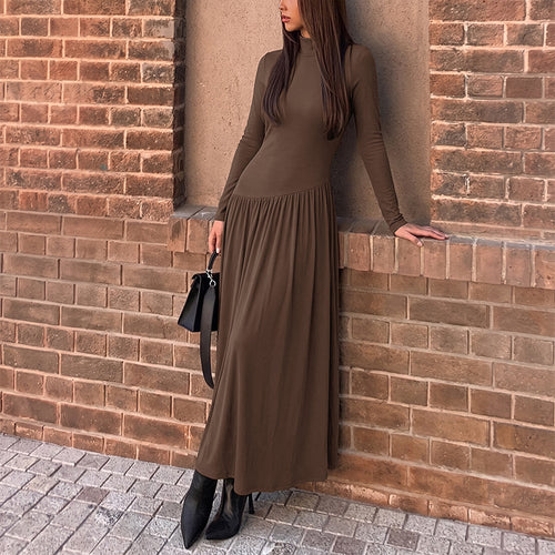 Damen Elegantes Langarm-Maxikleid mit Tellerrock Nord Taschen