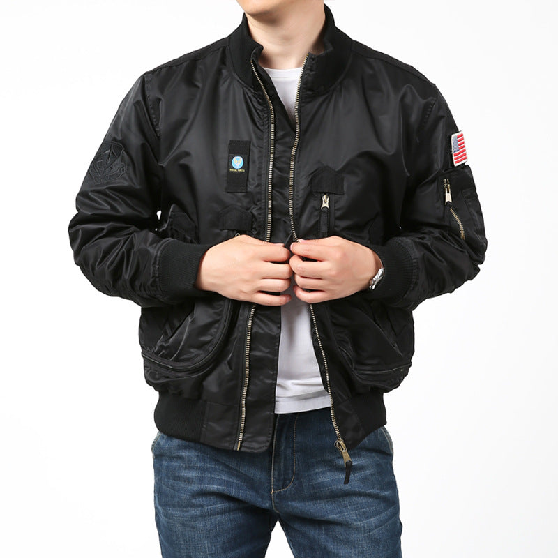 Herren Nylon-Bomberjacke im Pilotencut mit Mehrfach-Zip-Taschen und Ärmelorganizer Nord Taschen