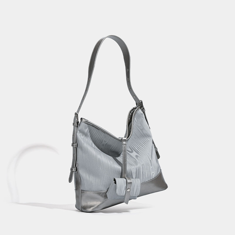 Damen Hobo-Tasche mit strukturiertem Obermaterial und modischem Kettenakzent Nord Taschen