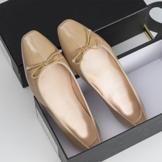 Damen elegante Ballerinas mit feinem Lackleder-Obermaterial und modischem Schleifen-Detail Nord Taschen