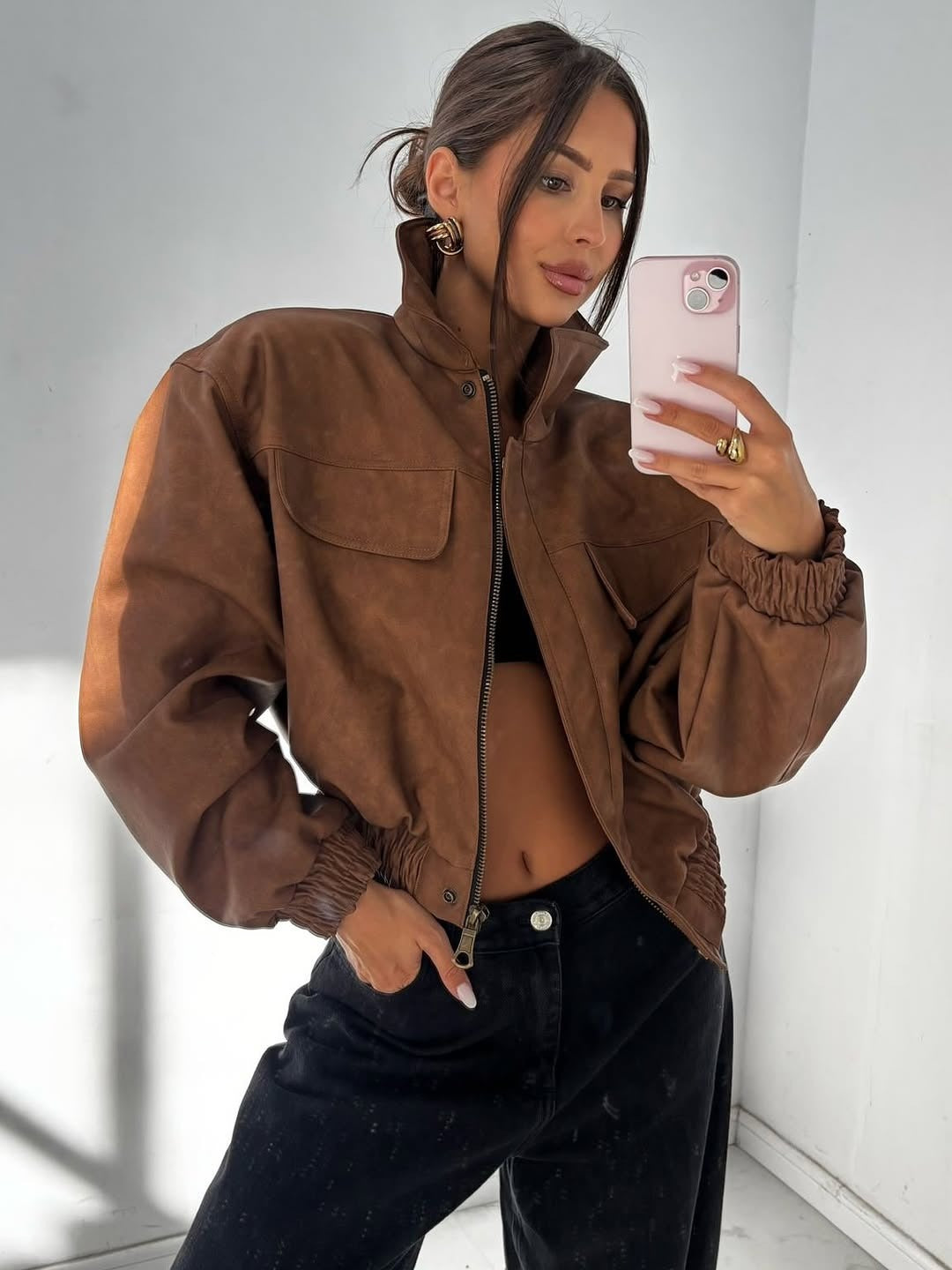 Damen Kurz geschnittene Kunstlederjacke mit aufgesetzten Brusttaschen Nord Taschen