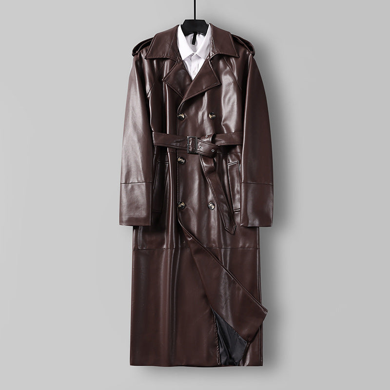 Herren Langer Kunstleder-Trenchcoat mit Doppelreiher, Taillengürtel und Schulterklappen Nord Taschen
