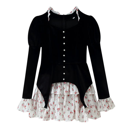Damen Samt-Cropped-Jacke mit spitzem Schößchen, Perlenknopfleiste und Rüschenärmeln Nord Taschen