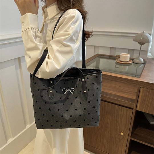 Damen praktische Umhängetasche mit verspieltem Design Nord Taschen