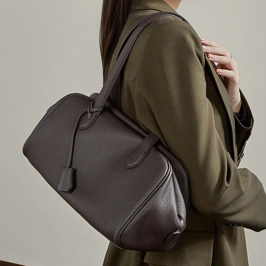 Damen Hobo-Tasche aus weichem, strukturiertem Leder mit abnehmbarem Kosmetiktäschchen Nord Taschen