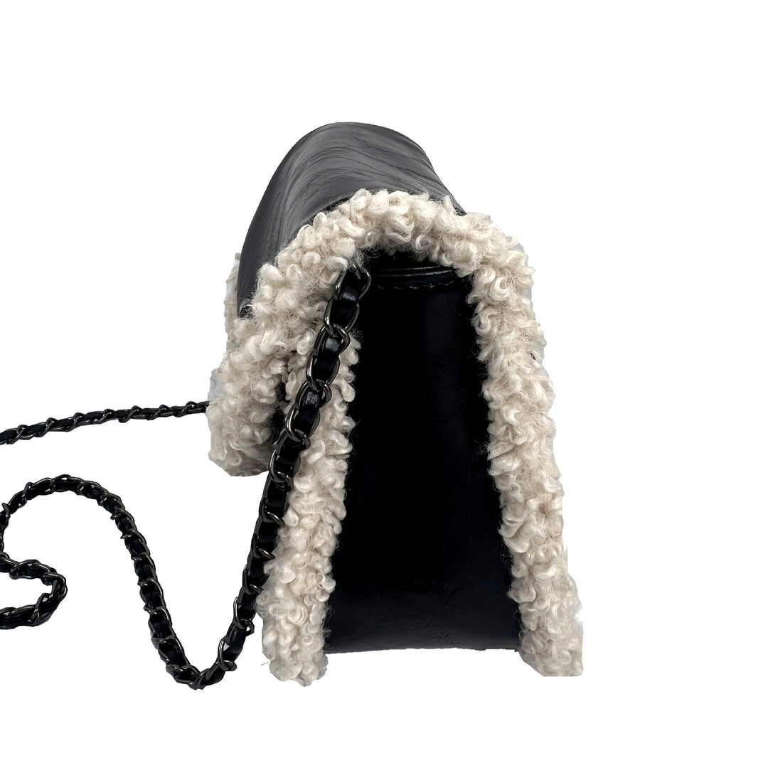 Damen Schultertasche mit luxuriösem Kunstleder und charmanten Wollakzent Nord Taschen