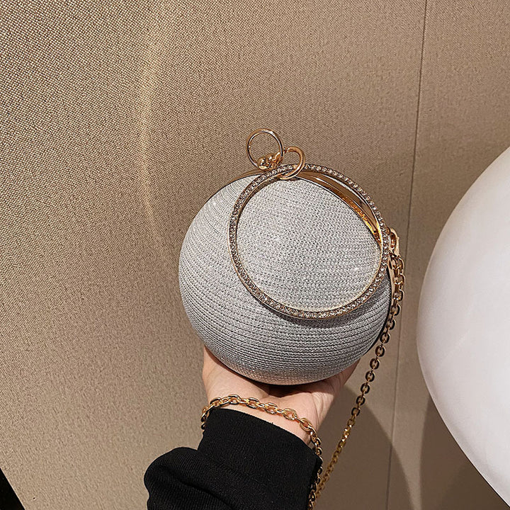 Damen elegante Clutch mit hochwertigem Ringakzent Nord Taschen