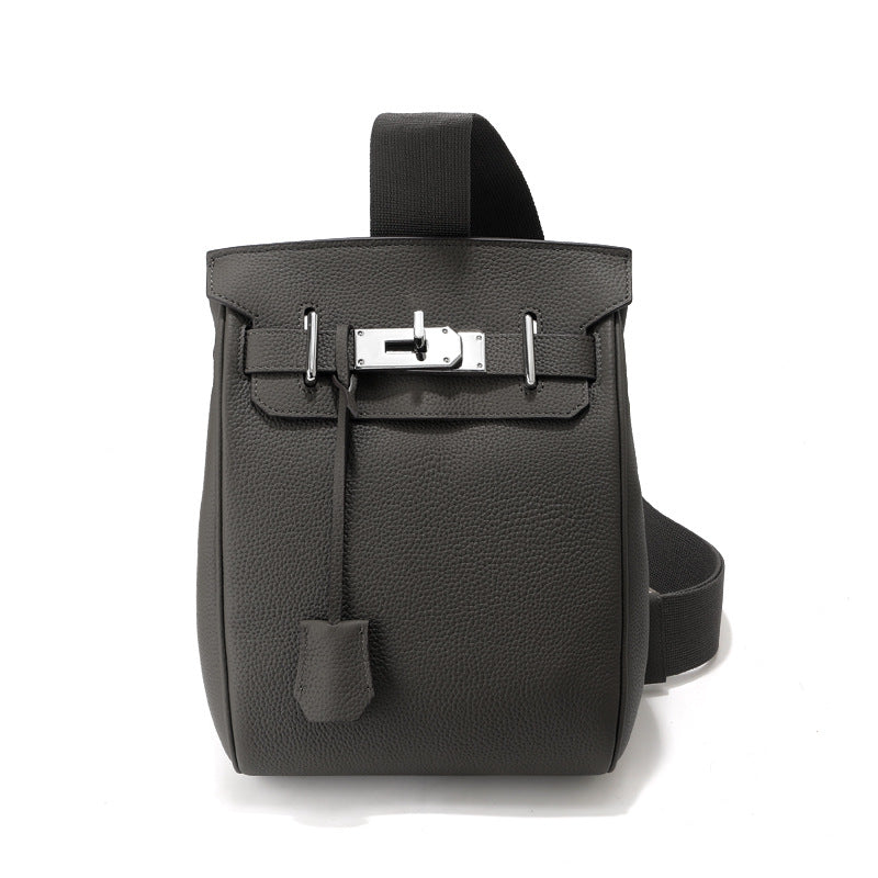 Damen Umhängetasche mit modernem Klappenverschluss und verstellbarem Schulterriemen Nord Taschen