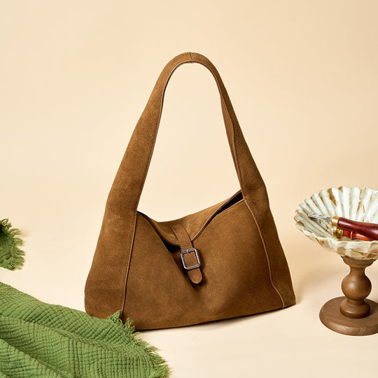 Damen Hobo-Tasche aus hochwertigem Wildleder mit eleganter Bügelschließe Nord Taschen