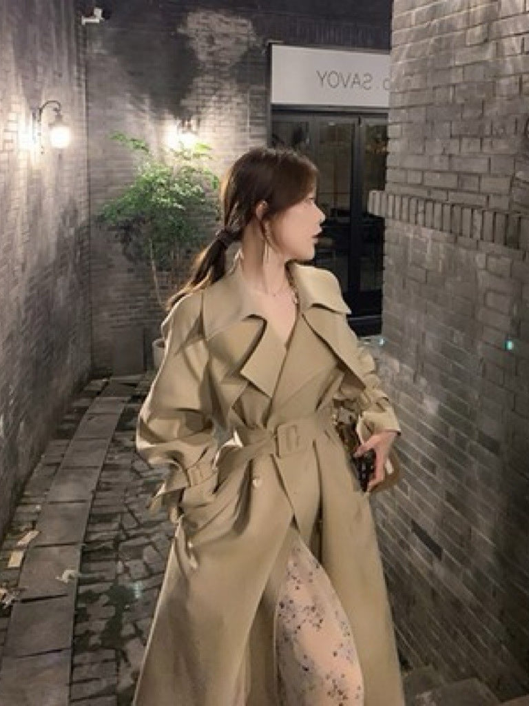 Damen Kastenförmiger Midilanger Trenchcoat mit weichem Fall und verstellbaren Manschetten Nord Taschen