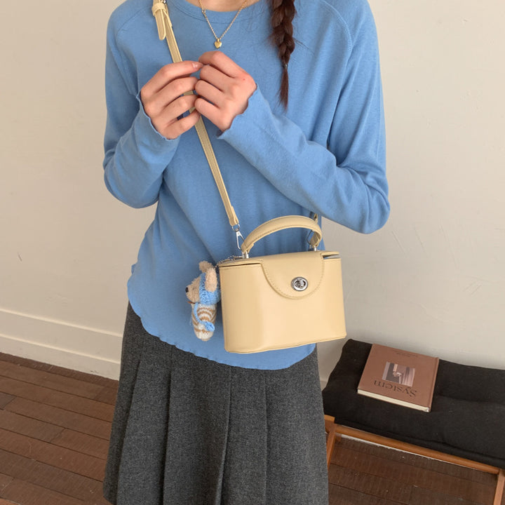 Damen Mini-Handtasche mit niedlichem Tieranhänger Nord Taschen