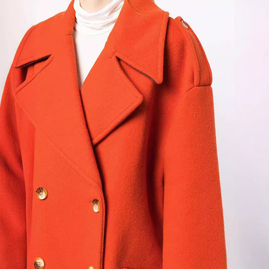 Damen Oversize Zweireihiger Kurzmantel aus Wollmix mit überbreiten Ärmeln und goldenen Zierknöpfen Nord Taschen