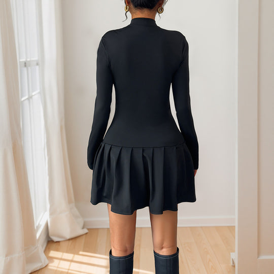 Damen Stilvolles Minikleid mit Taillenschneider und Rüschendetails Nord Taschen