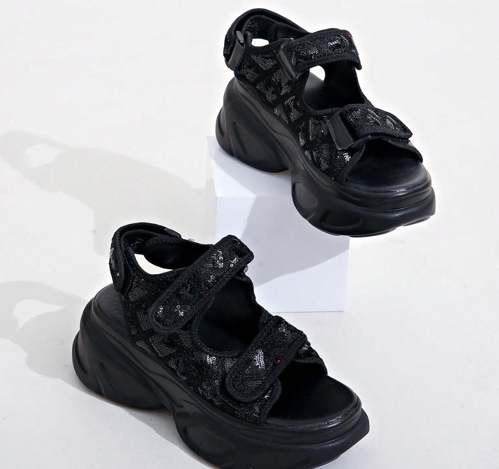 Damen Plateau-Sandalen mit verziertem Riemen und komfortabler Sohle Nord Taschen