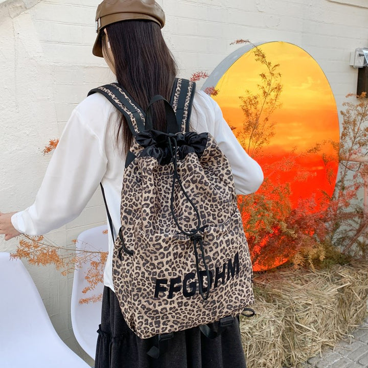 Damen Freizeit-Rucksack mit trendigem Tiermuster und praktischem Kordelzug Nord Taschen