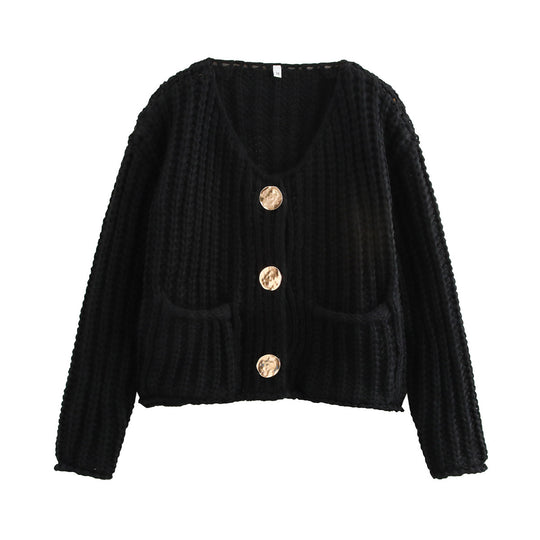 Damen Grobstrick-Cardigan mit V‑Ausschnitt, goldener Knopfleiste und aufgesetzten Taschen Nord Taschen