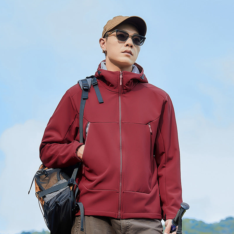 Herren Softshell-Funktionsjacke mit hohem Thermokragen, Kapuze und wasserabweisenden Reißverschlüssen Nord Taschen