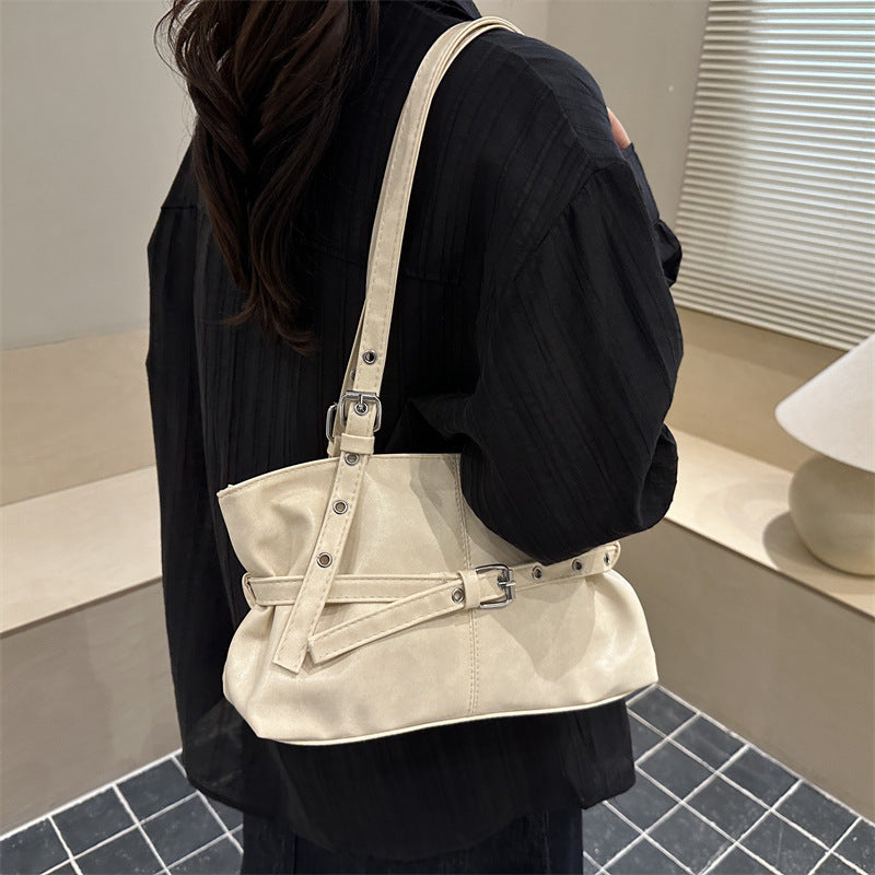 Damen elegante Umhängetasche mit verspieltem Gürteldetail Nord Taschen