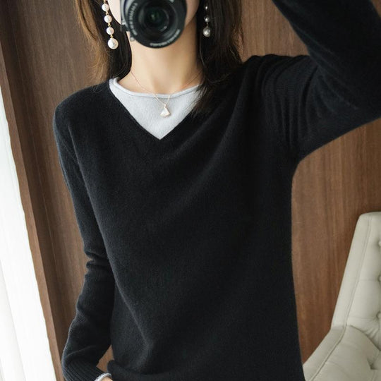 Damen Weicher V‑Ausschnitt-Pullover aus Kaschmir‑Look mit kontrastierter Kantenverzierung Nord Taschen