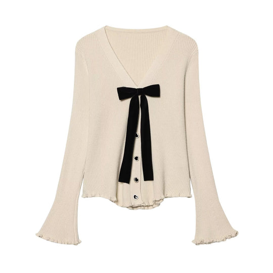 Damen Rippstrick-Cardigan mit V-Ausschnitt, Glockenärmeln, Herzknopfleiste und Samtschleife Nord Taschen