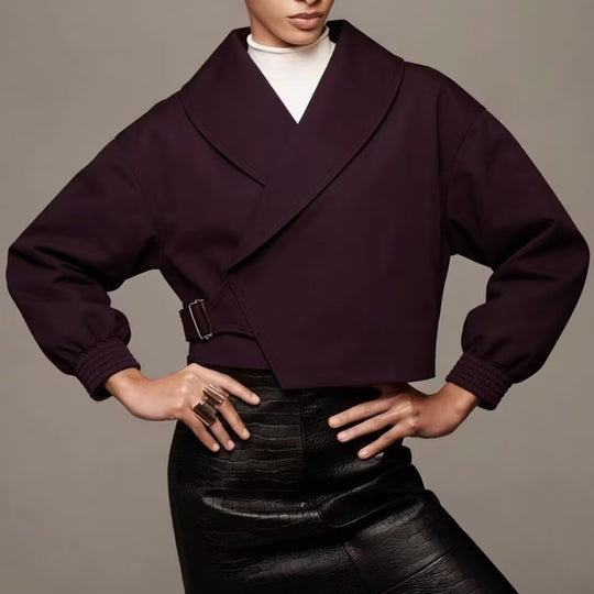 Damen Kurze Oversized Jacke mit breitem Schalkragen, Ballonärmeln und Taillenriegel Nord Taschen
