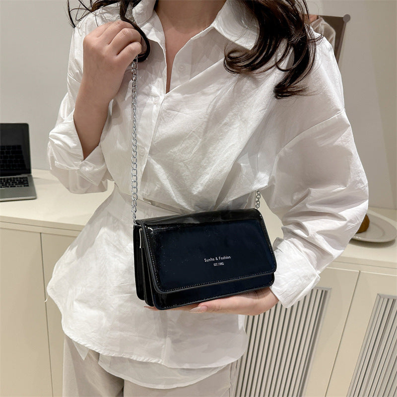 Damen elegante Umhängetasche mit Kettendesign Nord Taschen