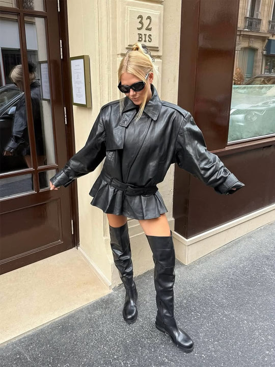 Damen Oversize-Lederjacke mit taillierendem Bindegürtel und Volant-Saum Nord Taschen